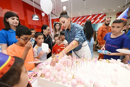 First Vice-President Mehriban Aliyeva attends celebration organized for children by Heydar Aliyev Foundation