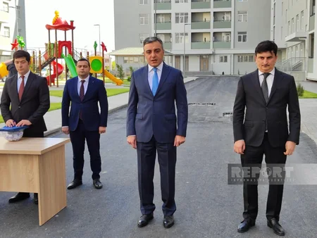 Şəhid ailələri və müharibə əlillərinə daha 100 mənzil və fərdi ev verilib