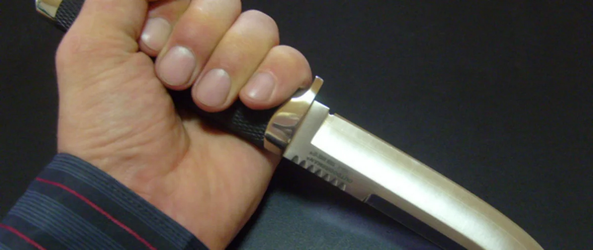 Bakıda qardaş qardaşı bıçaqlayıb