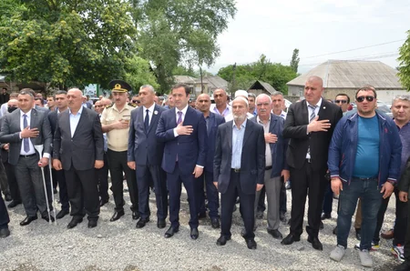 Şəhidin ad günü məzarı yanında qeyd olunub