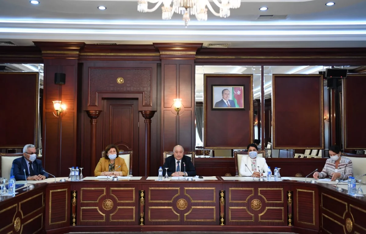 Milli Məclisin Əmək və sosial siyasət komitəsinin iclası keçirilib