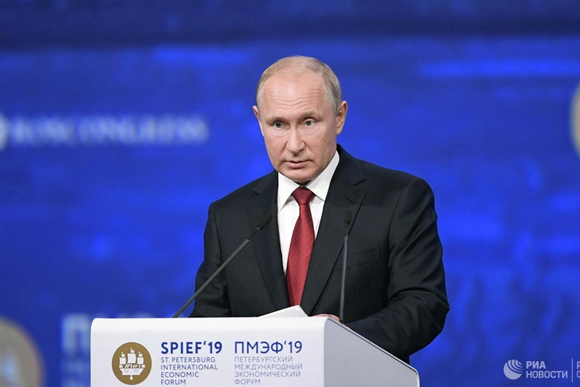 Vladimir Putin: Dünyada dollara inam azalır