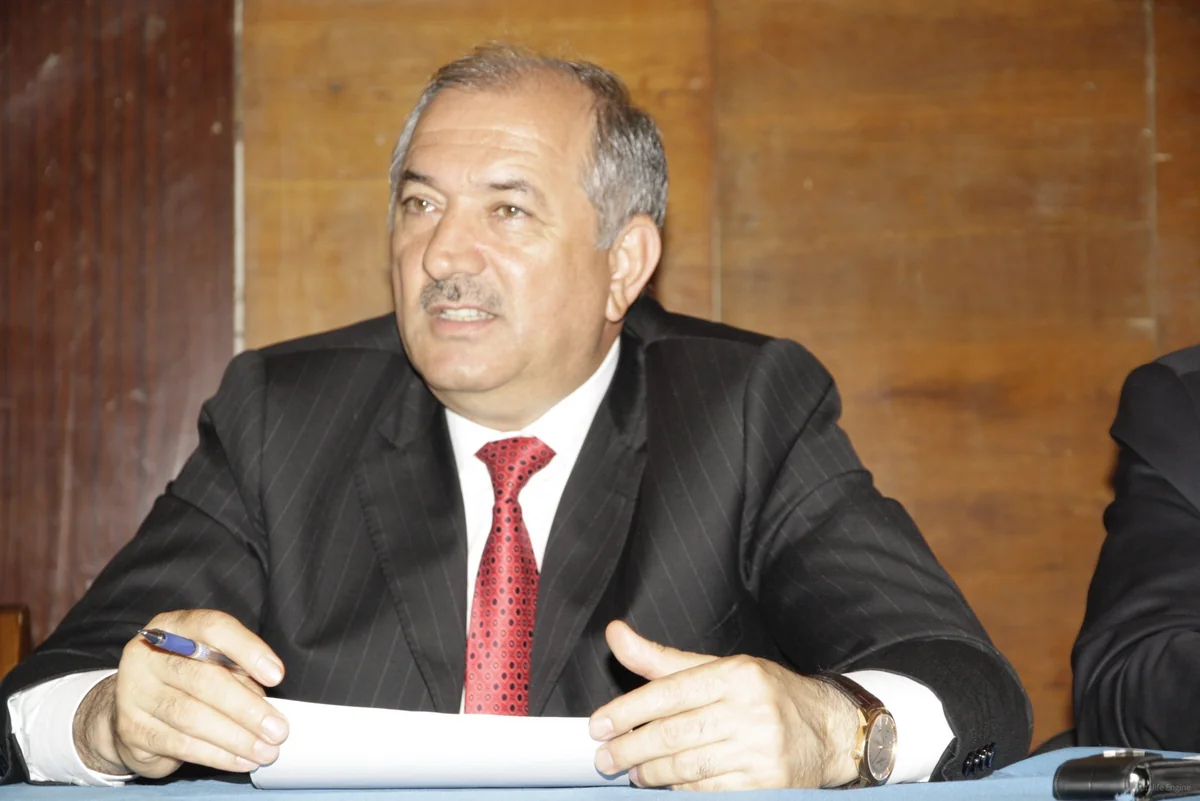 Əziz Əzizov bacısı oğlunu vəzifəsindən azad edib