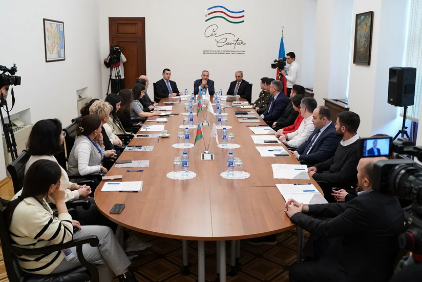 Jurnalistlərə xarici siyasət prioritetləri mövzusunda təlim keçirilib