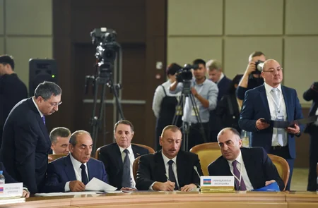 MDB Dövlət Başçıları Şurasının Soçidə keçirilən iclasında 18 sənəd imzalanıb