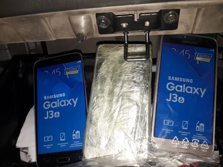 Gürcüstandan gələn Azərbaycan vətəndaşınının avtomobilində mobil telefonlar aşkar olunub