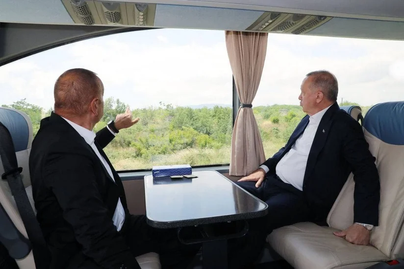 Prezident: Əziz qardaşıma Füzulinin dağılmış mənzərəsini göstərdim