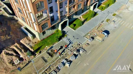 Kəlbəcər şəhərinin daxili yollarının tikintisi davam edir