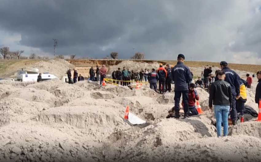 Türkiyədə kartof anbarında çökmə olub, ölənlər var