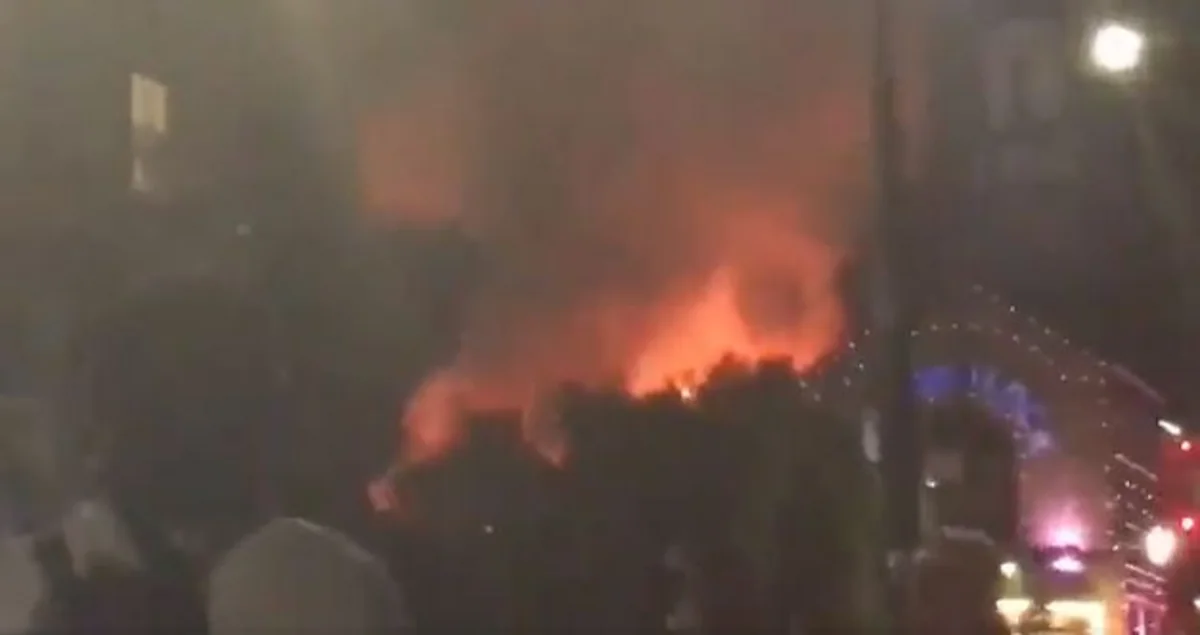 В Лондоне горит знаменитый рынок - ВИДЕО
