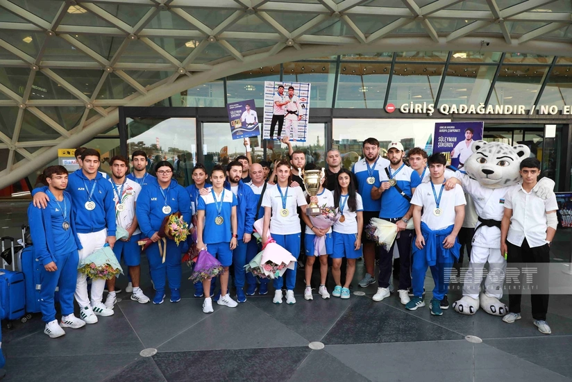 Avropa çempionu olan Azərbaycanın gənc cüdoçuları ölkəyə dönüblər