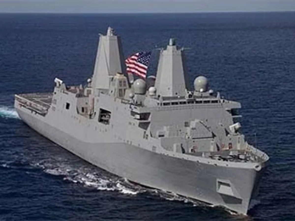 Китай отказался пускать в порт Гонконга корабли ВМС США