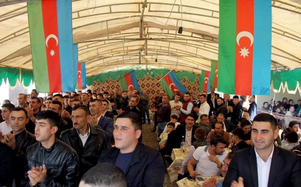 Toy mərasimində bəyə “Hərbi xidmətdə fərqlənməyə görə” medalı təqdim edilib