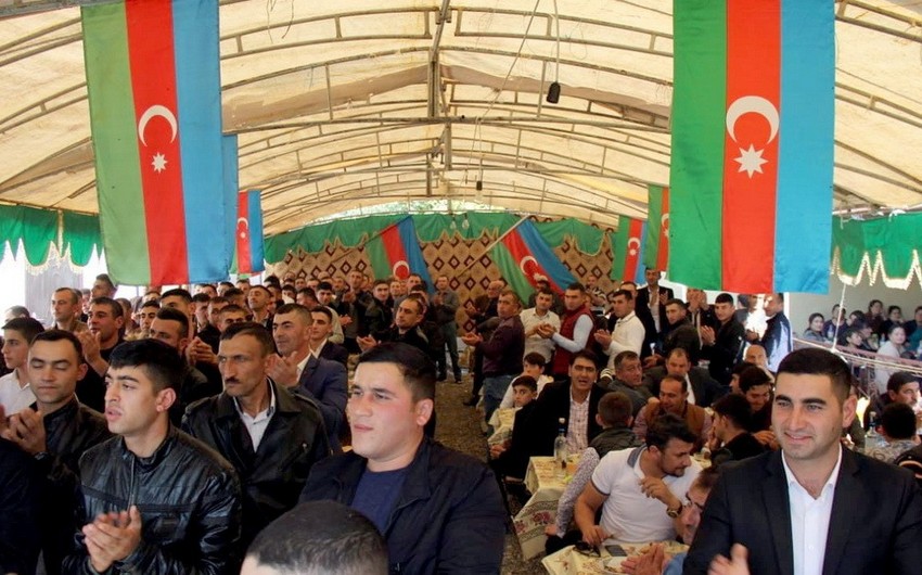 Toy mərasimində bəyə “Hərbi xidmətdə fərqlənməyə görə” medalı təqdim edilib