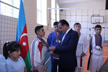 Rusiyanın Azərbaycandakı səfiri Gəncədə məktəb açılışında iştirak edib - FOTO