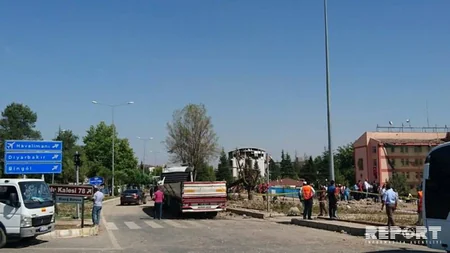 Премьер-министр Турции: В Элазыге 3 полицейских погибли, 217 человек получили ранения - ВИДЕО