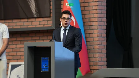 Fərid Qayıbov nazirliyin dəstəyi ilə beynəlxalq tədbirlərdə iştirak etmiş gənclərlə görüşüb