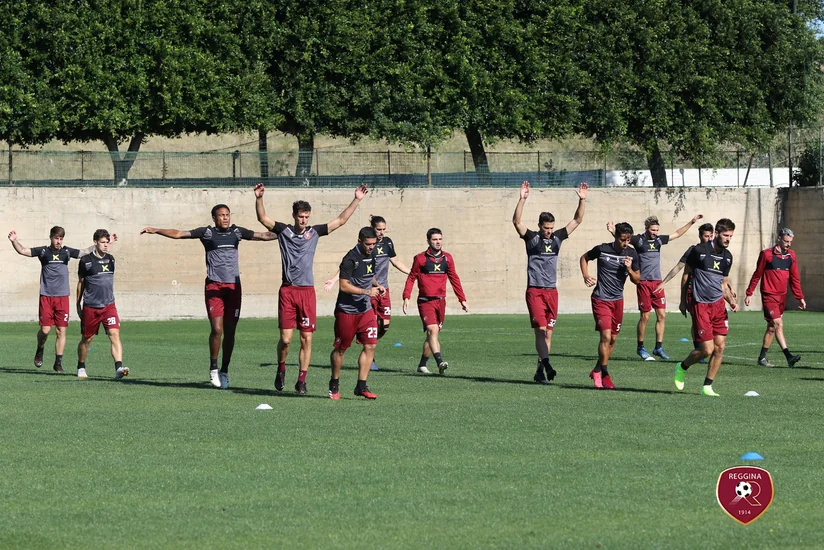 İtaliya klubunda kütləvi yoluxma: 27 nəfərdə koronavirus aşkarlandı