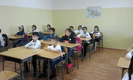 Gürcüstan dövlət naziri Marneulidəki Azərbaycan məktəbində olub