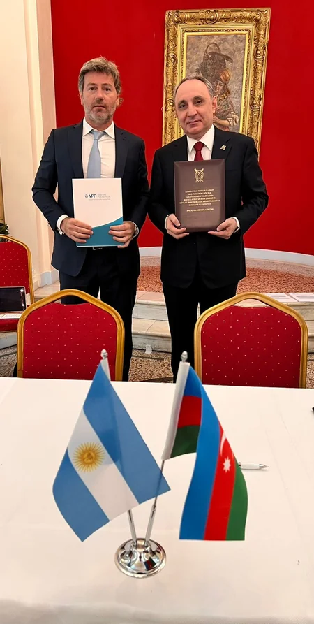 Baş prokuror Yunanıstanda işgüzar səfərdə olub