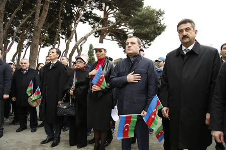 Bakıda “Bayraq yürüşü” keçirilib