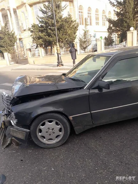 Sumqayıtda qəza törədən sürücü hadisə yerindən qaçdı - FOTO