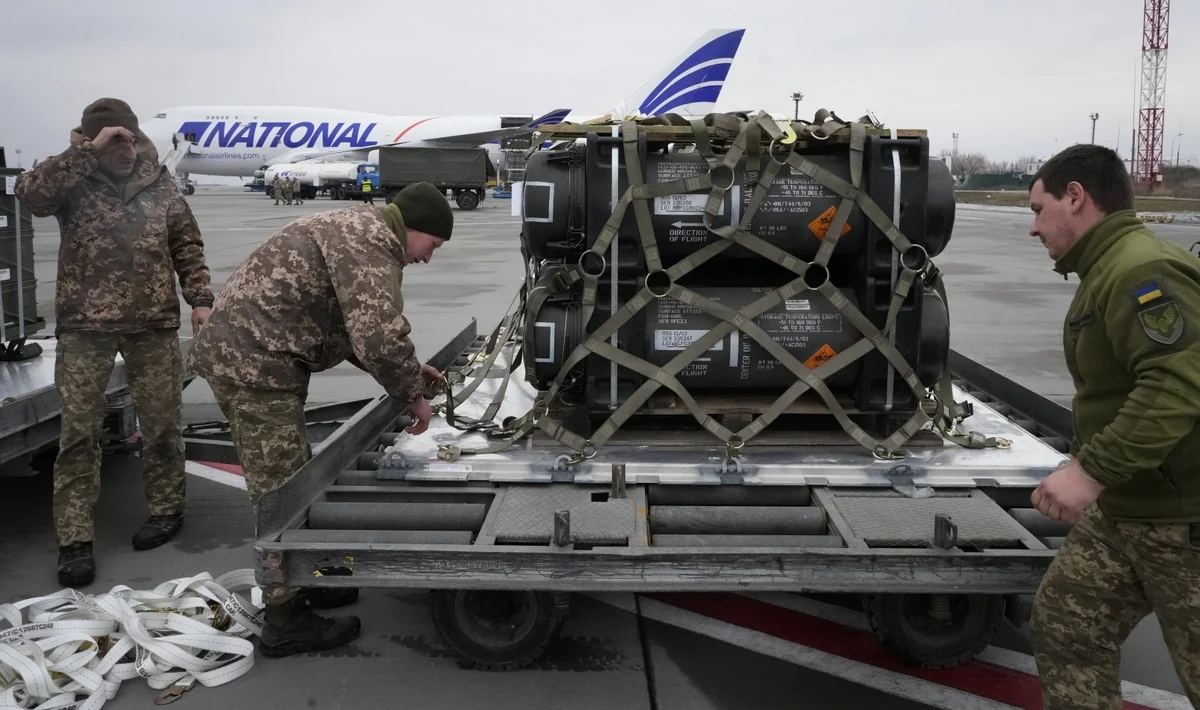 Political scientist: Ramstein-8 summit to finally resolve issues with supply of heavy weapons to Ukraine