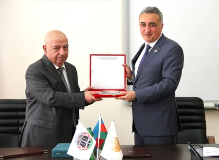Ədliyyə Akademiyası ilə Vəkillər Kollegiyası arasında əməkdaşlıq memorandumu imzalanıb