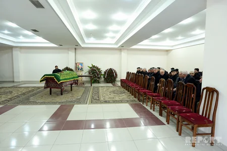 Təzəpir məscidində Abbas Ələsgərovla vida mərasimi keçirilir - FOTO