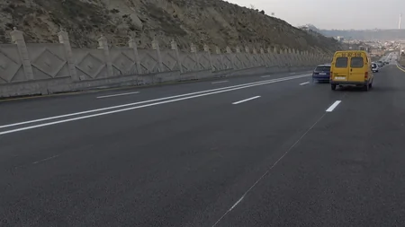 “Bibiheybət” məscidindən şəhər istiqamətində olan yolda təmir-bərpa işləri bitib