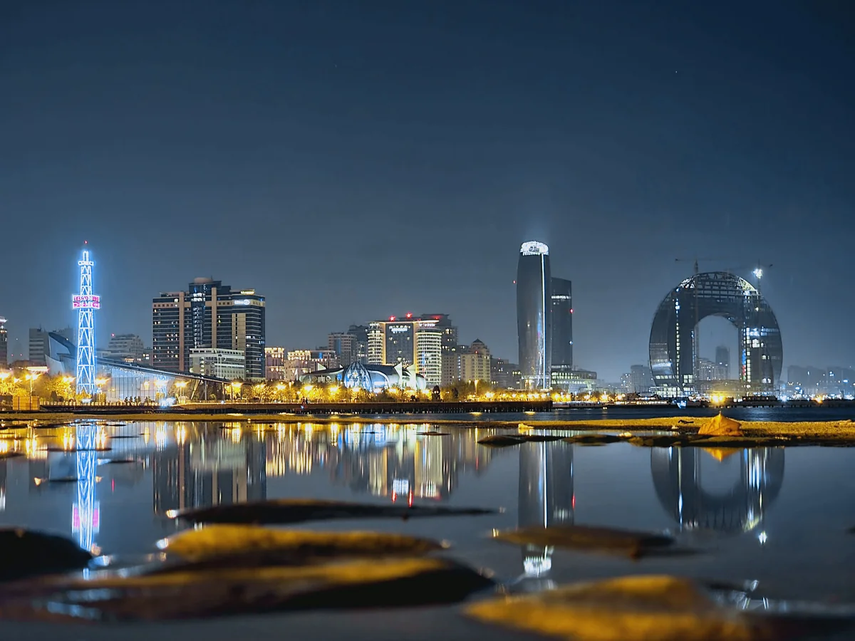 Bakıda intihara cəhd olub