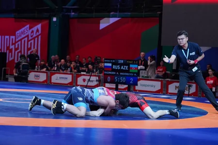 Azərbaycan güləşçiləri bu gün Tatarıstanda altı medal qazanıblar