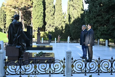 Tatarıstanın təhsil naziri Bakıda səfərdədir