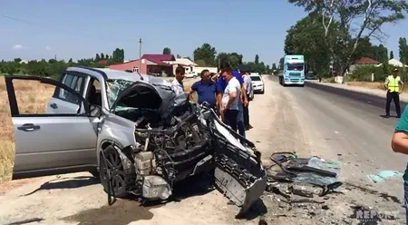 Bakı-Quba yolunda avtobus avtomobillə toqquşub: 1 nəfər ölüb, 10 nəfər xəsarət alıb