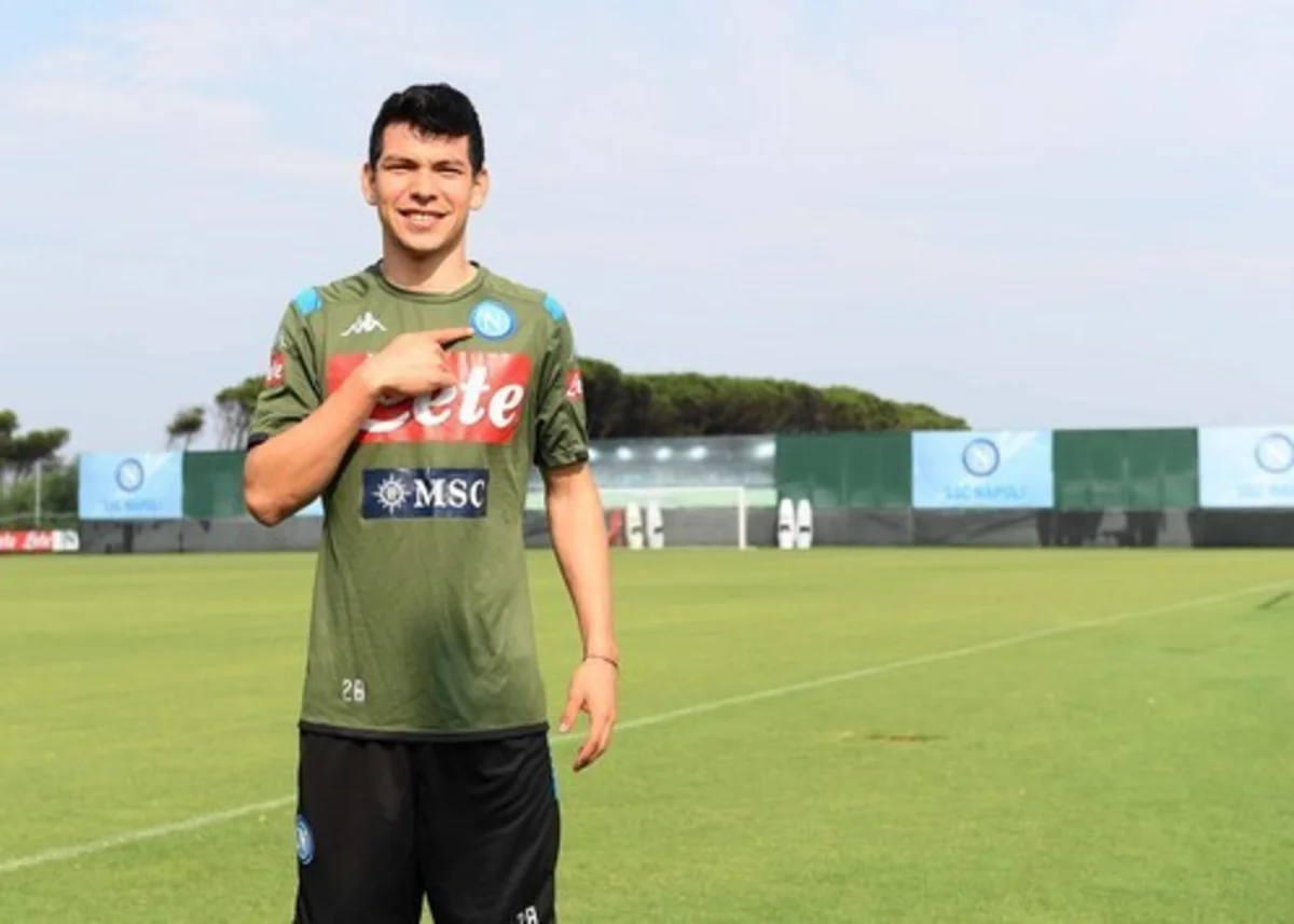 Napoli klub tarixinin ən bahalı transferini reallaşdırıb