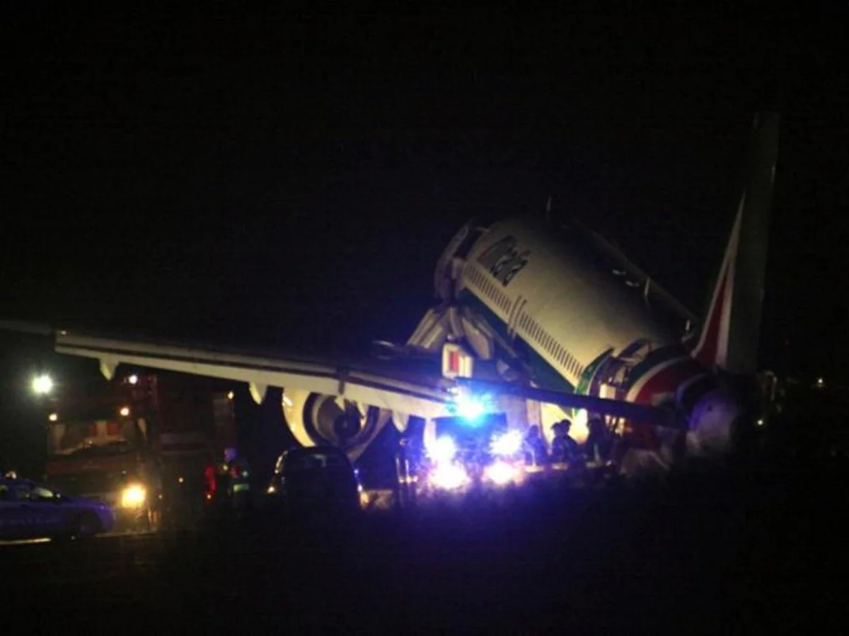 ​Alitalia şirkətinə məxsus təyyarə təcili eniş edib