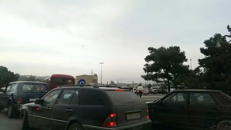 ​Bakı-Sumqayıt şosesində böyük sıxlıq müşahidə edilir