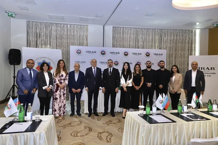Çempion şahmatçılar “Sirab”ı seçdi