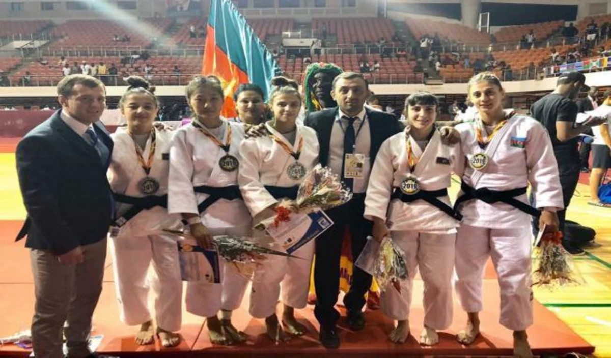 Azərbaycan cüdoçuları Kamerunda qızıl, gümüş və bürünc medallar qazanıb - FOTO