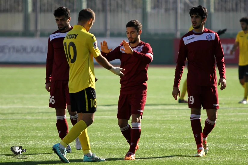 ​İki futbolçu Bakı klubundan qaçıb