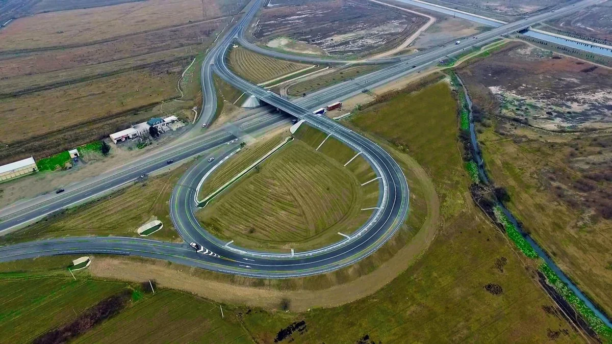 Azerbaijan is leader among CIS countries by road quality