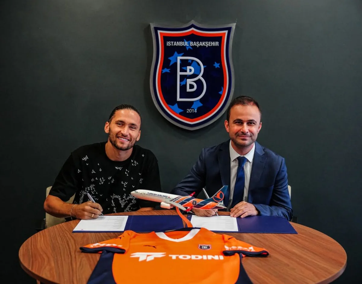 Portuqaliyalı futbolçu Fənərbağçadan ayrılıb