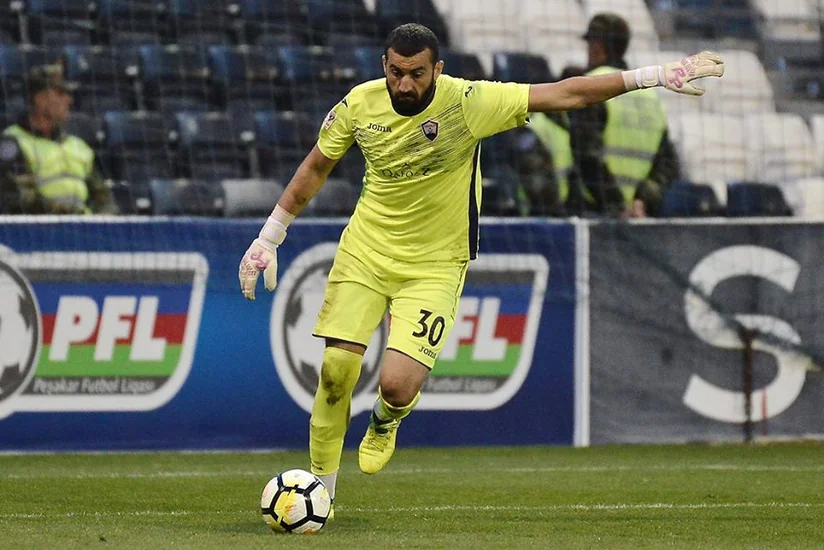 Neftçi Qəbələ ilə yollarını ayıran qapıçını transfer edib - YENİLƏNİB