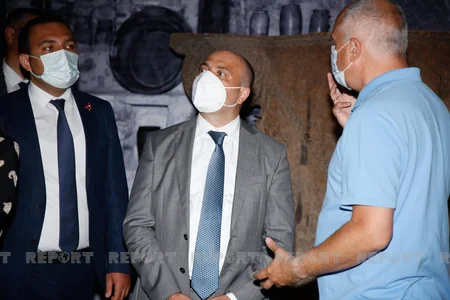 Anar Kərimov Bolnisi muzeyi və Marneuli Çay Evini ziyarət edib