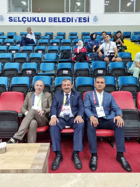 WAKO-nun prezidentinə Türkiyədə Azərbaycanın milli geyim forması hədiyyə olunub