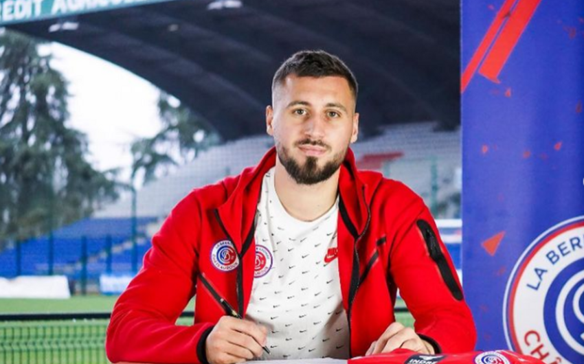 Fransalı futbolçu Neftçi ilə vidalaşıb