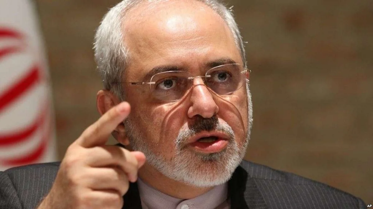 Зариф прокомментировал сообщения о сбитом беспилотнике