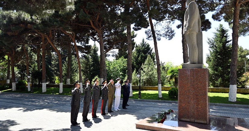 İtaliya nümayəndə heyəti Azərbaycan MMU və HDQ-ni ziyarət edib