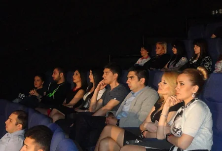 ​В кинотеатре CinemaPlus показан фильм об общенациональном лидере