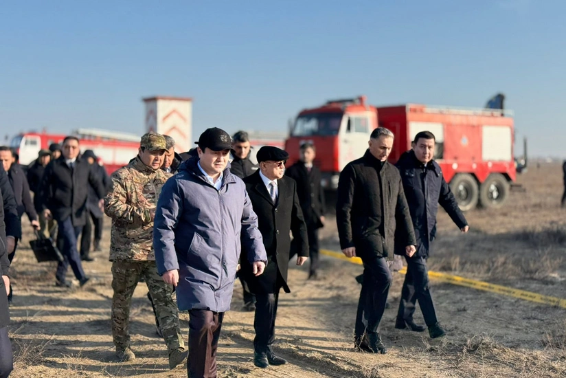 Официальные лица Азербайджана осмотрели место авиакатастрофы в Актау